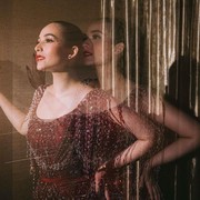 Tren Gaya After Party ala Artis Indonesia, Gaun Pengantin Glamor Beraksen Fringe