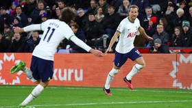 Hasil Liga Inggris: Harry Kane Dua Gol, Tottenham Hancurkan Palace