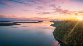 10 Danau Terbesar di Dunia, Kaspia hingga Malawi