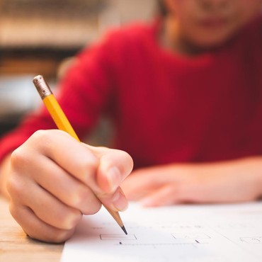 40 Pantun Tahun Baru 2024 yang Singkat dan Lucu