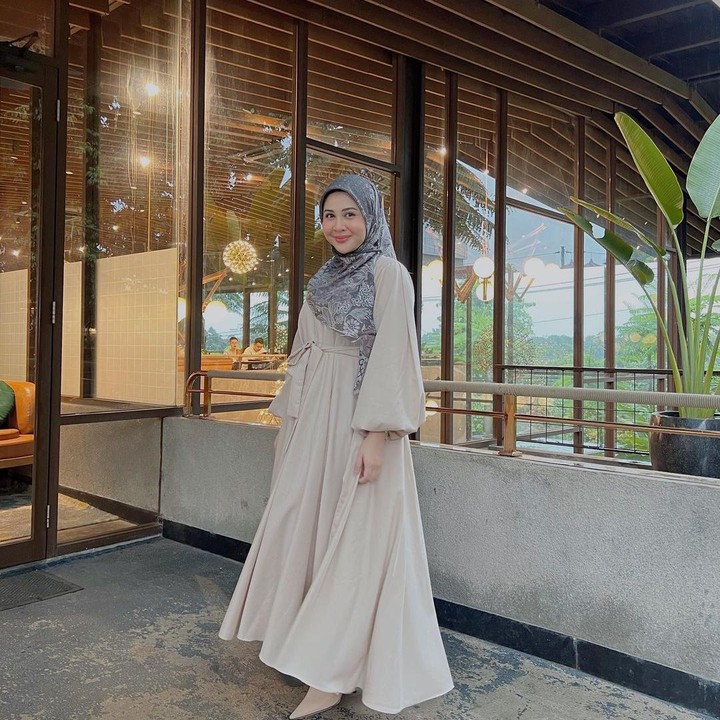 <p>Sampai saat ini, Kesha dan suaminya belum mengungkapkan jenis kelamin anak keduanya. Kira-kira laki-laki atau perempuan ya, Bunda? (Foto: Instagram @kesharatuliu05)</p>