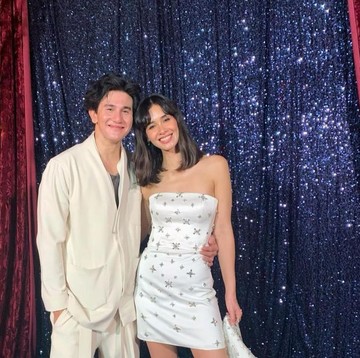img-title Ide Gaya Couple ala Marsha Timothy dan Vino G. Bastian, Serasi untuk Acara After Party di Pesta Pernikahan
