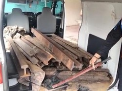 Komplotan Pencuri di Asahan Angkut Rel Kereta Api Pakai Ambulans