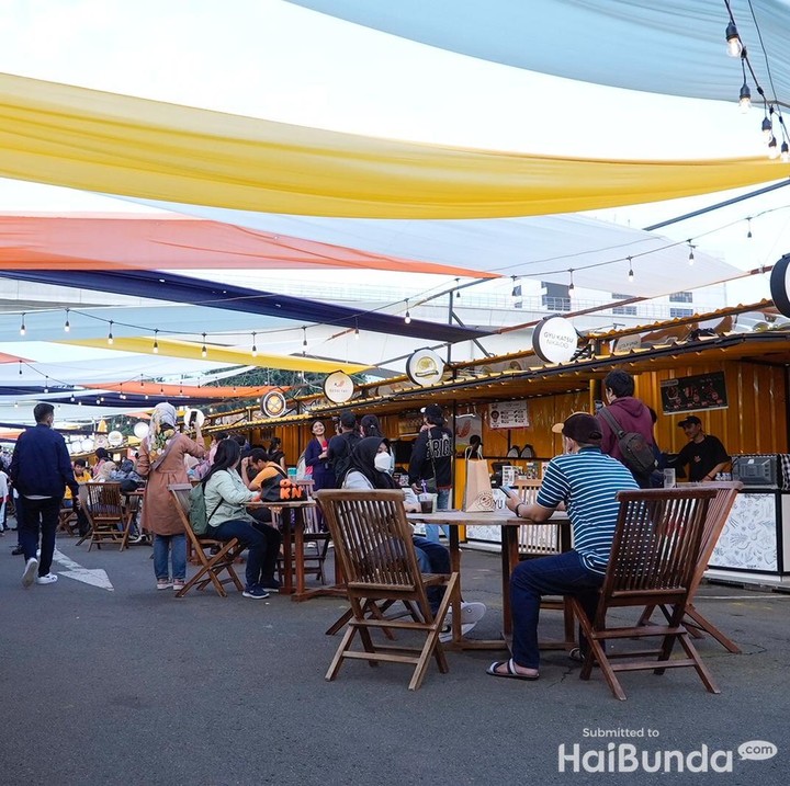 <p>Selama 52 hari penyelenggaraan, Allo Bank Food Festival dapat dikunjungi mulai dari pukul 10.00 hingga pukul 22.00 WIB setiap harinya. Jangan lupa datang bersama keluarga ya, Bunda! (Foto: Tim HaiBunda/Tania)</p>