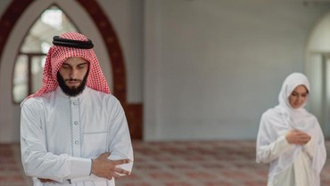 img-title Doa Qunut Witir Sholat Sendiri, Jamaah, & Jadi Imam di 15 Malam Terakhir Ramadhan