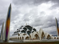 Tentang Masjid Al Jabbar: Lokasi, Sejarah, dan Aturan Berkunjung