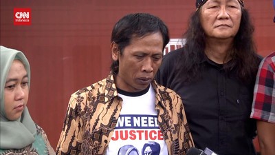 VIDEO: Aremania Temui Moeldoko Tuntut Keadilan Tragedi Kanjuruhan