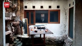 VIDEO: Sudut-sudut Muram Rumah Mewah Eny di Cakung