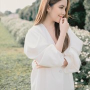 Inspirasi Outfit Serba Putih Anti Mainstream dari Para Selebriti untuk Kamu Pemilik Shio Kelinci