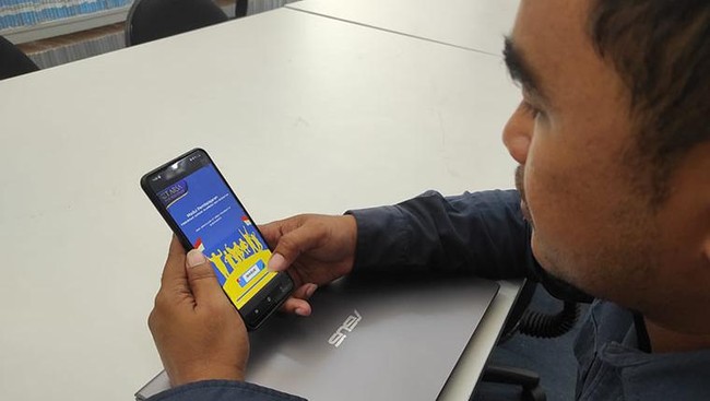 laptop ASUS tersebut sudah cukup lama bermain di pasar laptop ini dan kita punya lini produk yang ditujukan ke segmen berbeda-beda termasuk pendidikan.