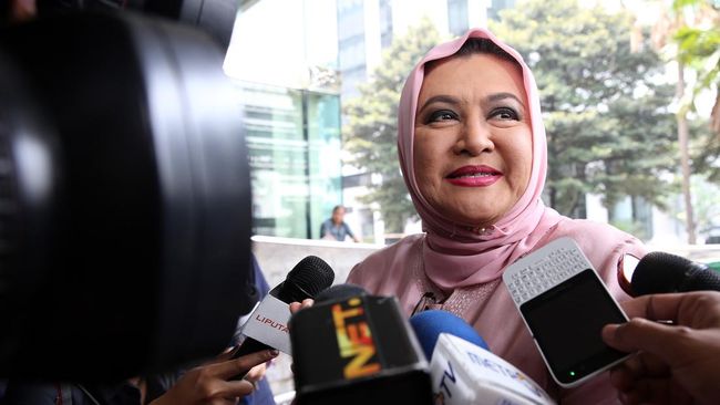 Emilia Contessa Daftar Bacalon DPD Jatim di Pemilu 2024