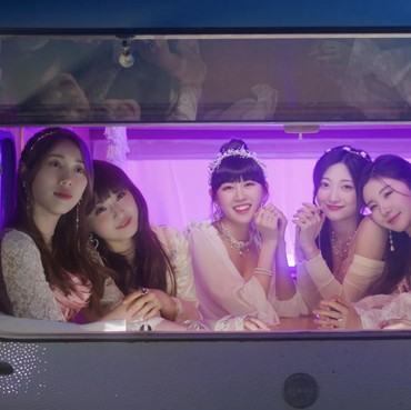 Lirik Lagu Twinkle Twinkle - ILY:1