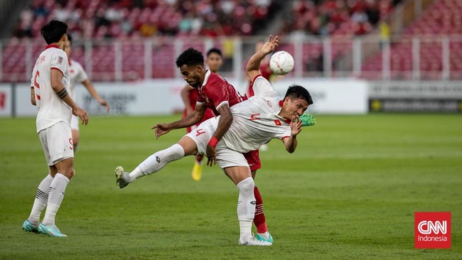 Bek Vietnam, Vu Van Thanh menilai lapangan di Rizal Memorial Stadium tidak bagus seiring persiapan duel lawan Filipina di Kualifikasi Piala Dunia 2026.
