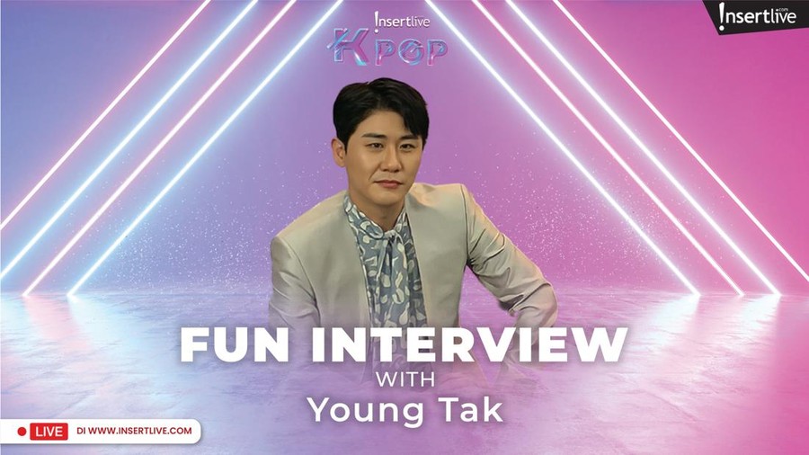 Insertlive Kpop Penyanyi trot asal Korea Selatan, Young Tak tampil dengan lagu andalannya Jin Jin Jin di panggung festival musik Kpop Saranghaeyo Indonesia 2022. Kehadirannya pertama kali di Indonesia ini menjadi salah satu kesempatan untuk Insertlive ngobrol langsung sama Young Tak. Seperti apakah keseruan Maria Christy saat interview oppa Young Tak?