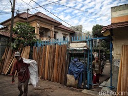 Rumah Ibu Eny Jadi Bahan Konten, Kini Kotor Lagi!