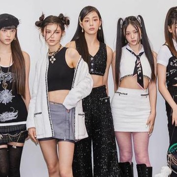 Mendadak Jadi Idola Baru, Intip 6 Gaya dari Girl Group NewJeans Berikut!