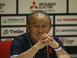 Park Hang-seo Tak Jabat Tangan Shin Tae-yong, Ada Masalah?