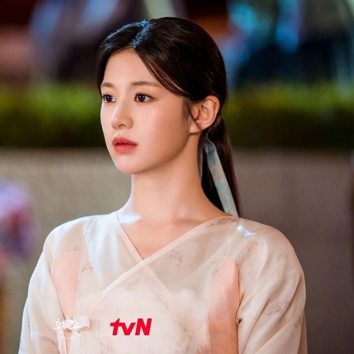 Penampilan Go Youn Jung dalam Alchemy of Souls season kedua sukses membuat penonton jatuh cinta dan terpesona / Foto: instagram.com/tvn_drama