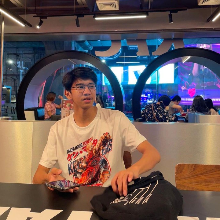 <p>Dilihat pada laman Instagram-nya, Ayman diketahui sudah aktif bermain bulutangkis sejak tahun 2016. Belum lama ini, ia bahkan mewakili Indonesia di ajang Malaysia Junior International Series 2022. (Foto: Instagram: @modjo.ayman)</p>