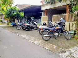 Rumah Kasatpol PP Bondowoso Digeruduk gegara Penertiban Tempat Biliar