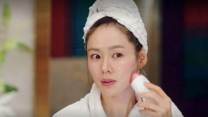 Rutinitas Kecantikan untuk Punya Kulit Cerah Bersinar ala Orang Korea, Bisa Ditiru! Rutinitas Kecantikan untuk Punya Kulit Cerah Bersinar ala Orang Korea, Bisa Ditiru!