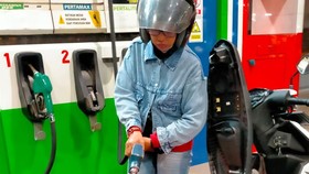 img-title Isi Pertalite-Solar Tak Bisa 'Pindah' SPBU Jika Jatah Harian Habis