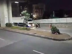 Alasan Polisi Tahan Sopir Tabrak ABG Hadang Truk demi Konten di Bogor