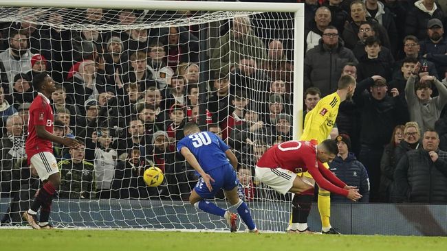 David De Gea melakukan blunder kocak saat MU mengalahkan Everton di Piala FA atau sesaat setelah Setan Merah mendatangkan kiper anyar Jack Butland.