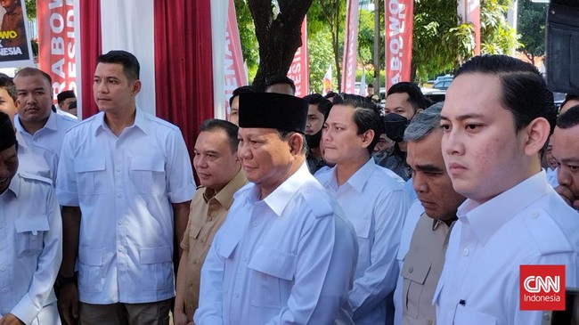 Menurut Prabowo, sistem pemilu proporsional terbuka tidak perlu diganti karena membuka peluang berbagai kalangan terlibat dalam pemilihan umum.