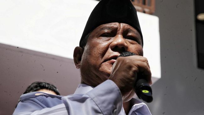 Prabowo Subianto menyinggung kader Gerindra yang ingin bergabung dengan parpol lain. Penyataan ini muncul di tengah isu Sandiaga Uno gabung PPP.