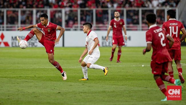 Shin Tae Yong menilai kekuatan Timnas Indonesia saat ini berada satu level dengan dua tim langganan juara Piala AFF, Vietnam dan Thailand.