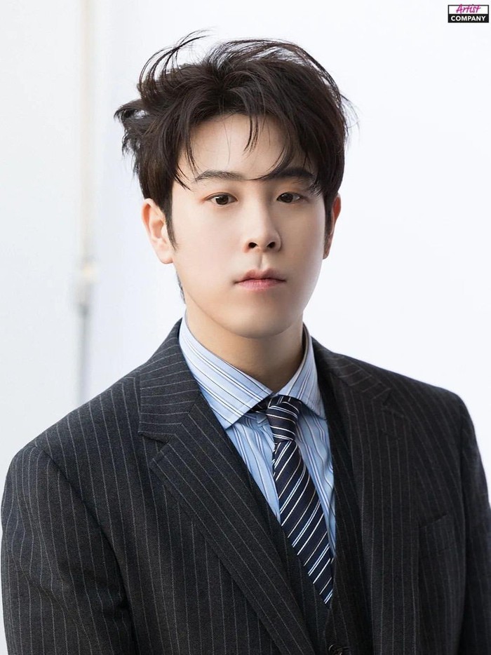 Pyo Ji Hoon atau P.O. Block B juga dirindukan oleh penggemarnya. Pemain drama Yumi’s Cells 2 ini akan kembali pulang dari kamp militer angkatan laut pada 27 September 2023./ Foto: intagram.com/pyojihoon_official