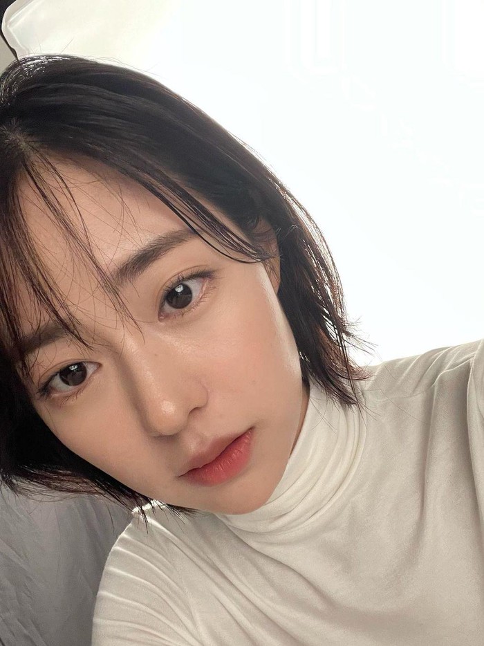 Setelah kabar tersebut tersebar, penggemar memahami reaksi Shin Seul Ki yang dianggap tidak terlalu terkesan terhadap Dong Woo. Nah, Dong Woo ini merupakan peserta Single’s Inferno yang berprofesi sebagai dokter bedah plastik./ Foto: instagram.com/shinseulkee/
