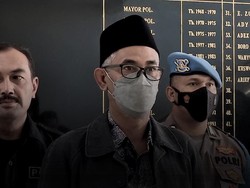 Ini Dia Kepsek MTs yang Pukul 19 Siswi gegara Jajan di Luar Sekolah