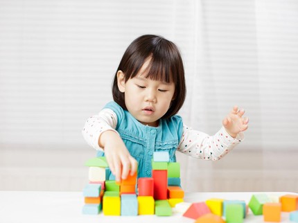13 Cara Mendidik Anak Usia 2 Tahun agar Cerdas, Kreatif & Tidak Manja