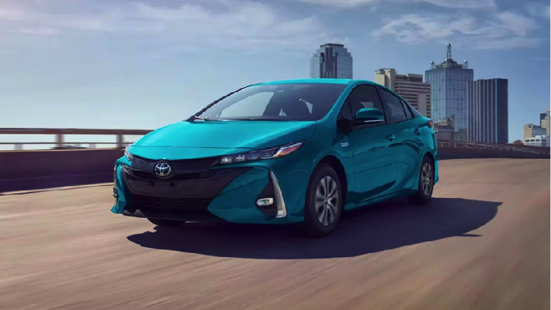 Keberadaan motor listrik pada sistem kendaraan hybrid Toyota bukan hanya menawarkan pengendaraan yang halus dan senyap.