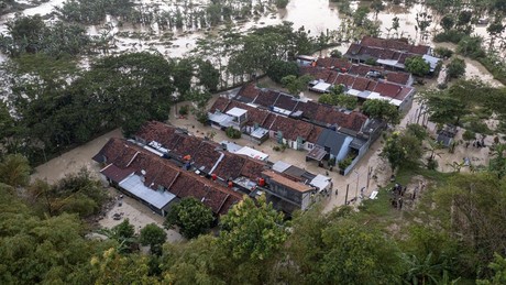 Koalisi MDS membeberkan hasil investigasi mereka yang membuat hampir 80 persen pantura Jateng banjir pada akhir 2022 hingga awal 2023 ini.