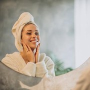 7 Kebiasaan 'Sepele' di Malam Hari Ini Ternyata Dapat Merawat Wajah Jadi Sehat dan Glowing, Suka Kamu Lakukan juga?