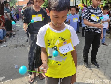 Di Balik Keviralan Lato-lato, Apa Kata Ahli Sejarah?