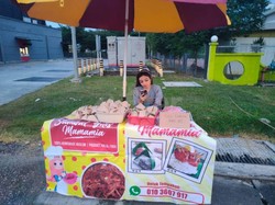 Kisah Penjual Nasi Lemak Cantik yang Hidupi 2 Anaknya