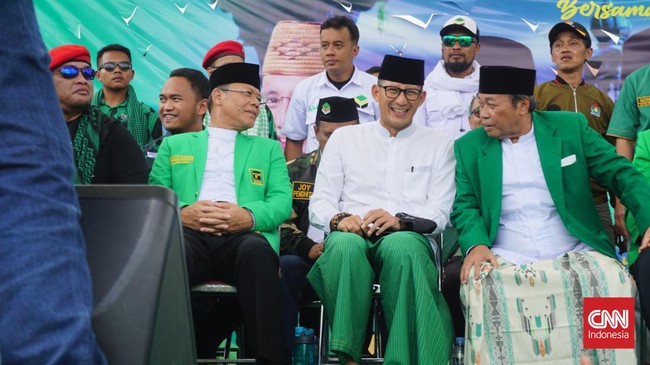 Politikus Partai Gerindra Sandiaga Uno menyatakan bakal menemui Prabowo Subianto sebelum menentukan kemungkinan maju sebagai calon presiden 2024 dari PPP.