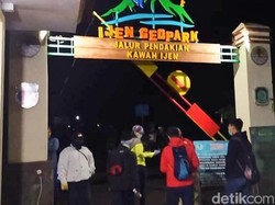 Wisatawan Kecewa Tak Bisa Lihat Blue Flame gegara Ijen Berstatus Waspada
