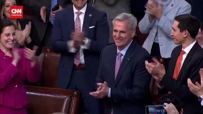 Ketua DPR Amerika Serikat Kevin McCarthy digulingkan dari jabatan.