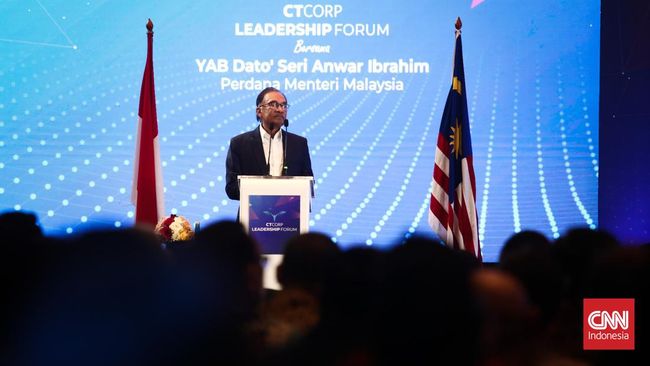 PM Anwar Ibrahim mengaku dirinya agak sentimentil bila membicarakan Indonesia karena banyak pula tokoh-tokoh Nusantara yang 'memberinya' pembelajaran hidup.