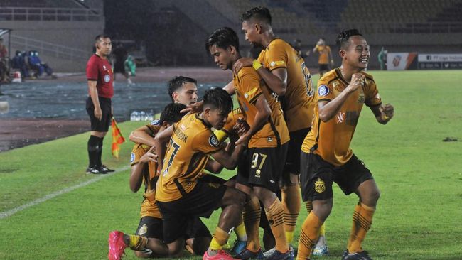 Hasil Liga 1: Bhayangkara FC Gasak PSIS Bhayangkara FC berhasil mencuri tiga poin usai mengalahkan PSIS Semarang dalam laga tunda Liga 1 2022/2023 di Stadion Jatidiri, Senin (9/1).