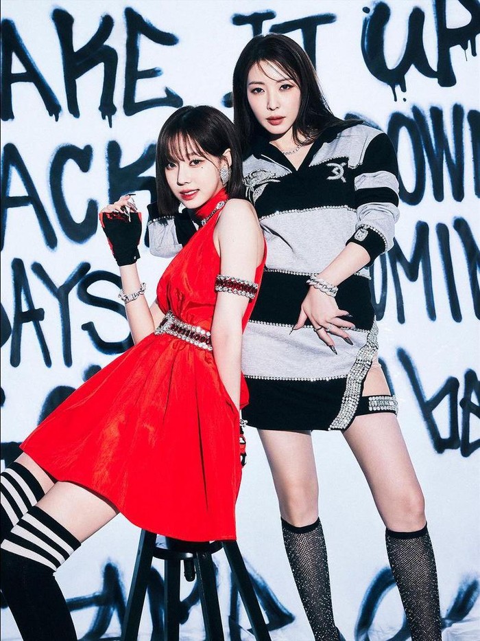 GOT The Beat merilis mini album Stamp On It pada Senin, (16/1). Girl group besutan SM Entertainment ini terdiri dari 7 member, yaitu BoA, Taeyeon, Hyoyeon, Seulgi, Wendy, Karina dan Winter dan merupakan sub-unit dari project groupĀ Girls On Top./ Foto: instagram.com/girlsontop_sm/
