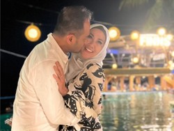 Perjalanan Cinta Venna Melinda dan Ferry Irawan