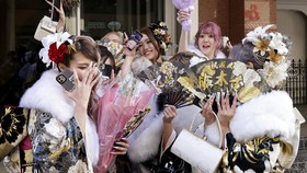 FOTO: Ketika Muda-mudi Jepang Riuh Sambut Hari Kedewasaan