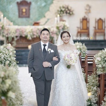 Dihadiri Erina Gudono, 7 Foto Pernikahan YouTuber Nex Carlos & Vienesca