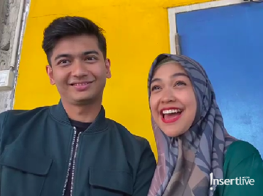 img-title Kondisi Sudah Membaik, Ibunda Ria Ricis Hadiri Wisuda Penghafal Al-Qur'an